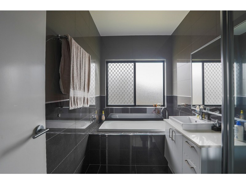 35 Ontario Parade, Andergrove QLD 4740