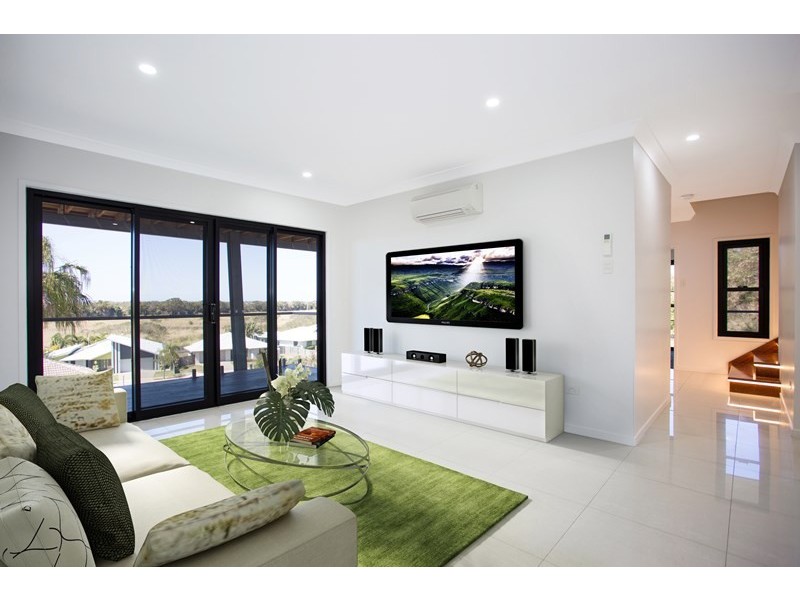 73 Cinnamon Drive, Glenella QLD 4740
