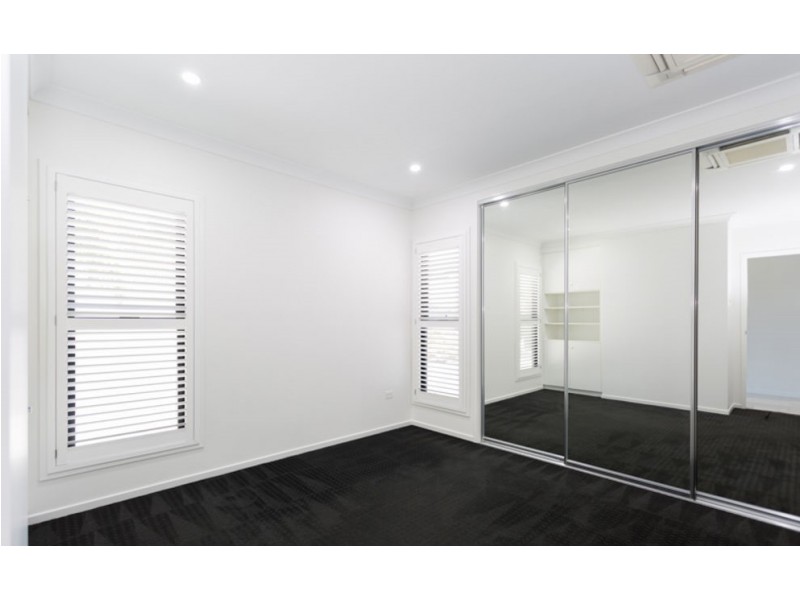 73 Cinnamon Drive, Glenella QLD 4740