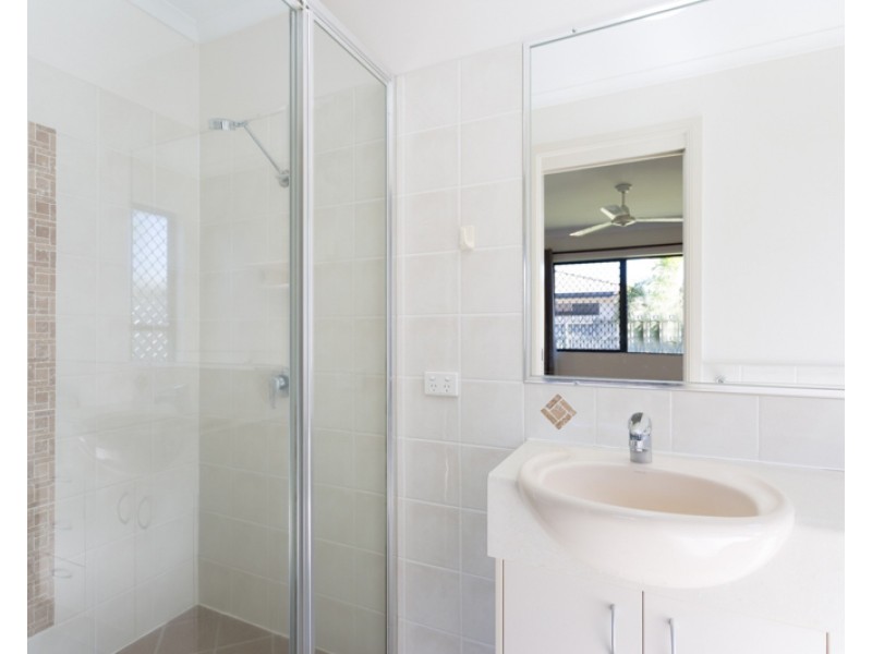 1/24 Eva Parade, Glenella QLD 4740