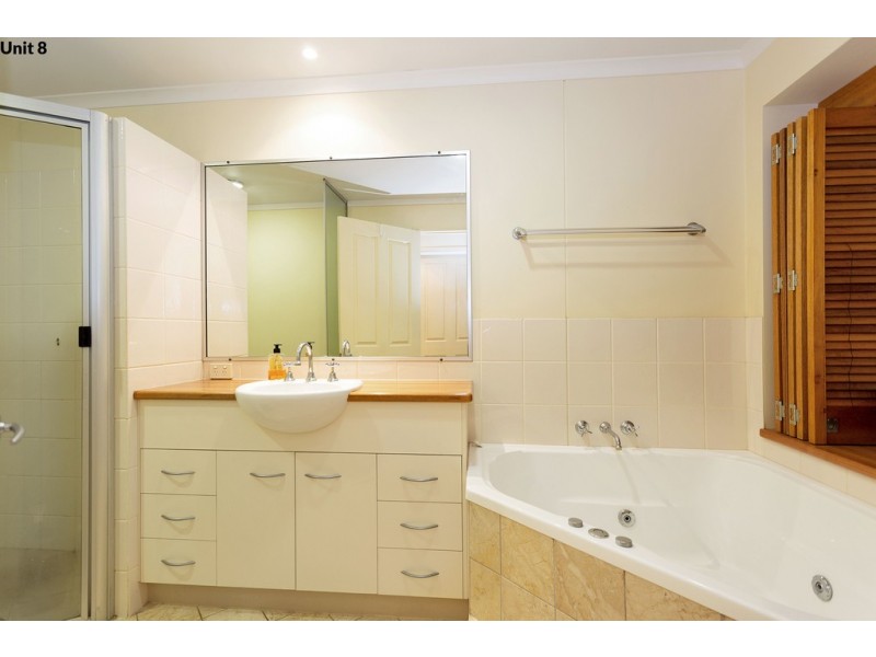 8/38 Beach Road, Dolphin Heads QLD 4740