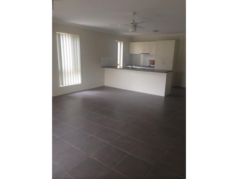 31 Scarborough Circuit, Blacks Beach QLD 4740