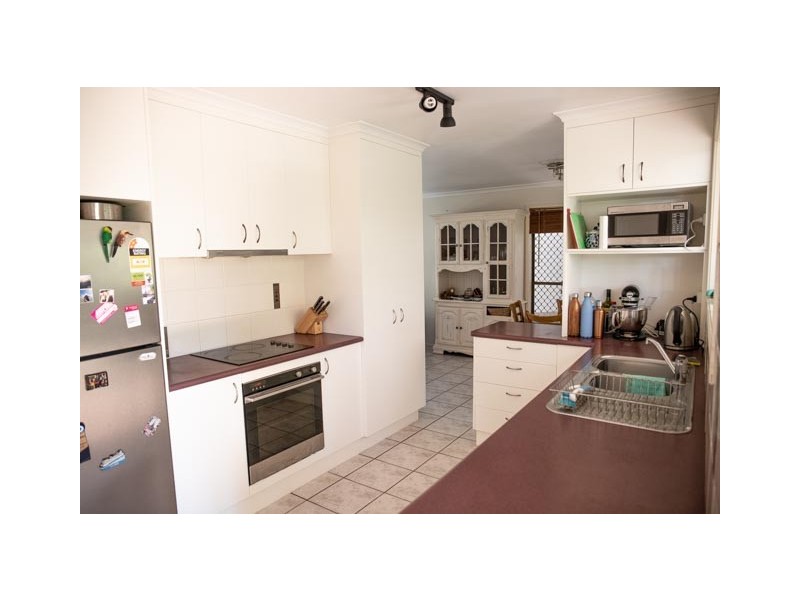 23 Paton, Slade Point QLD 4740