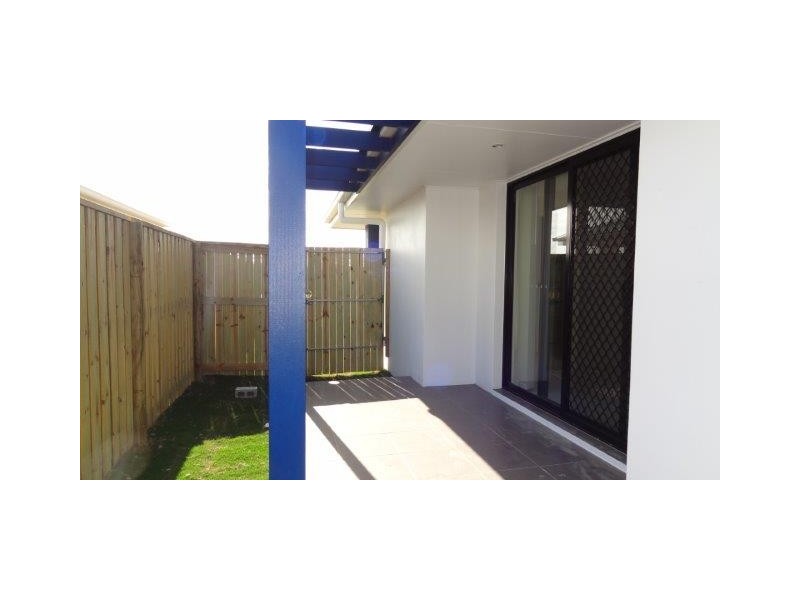 55 Commander Parade, Shoal Point QLD 4750