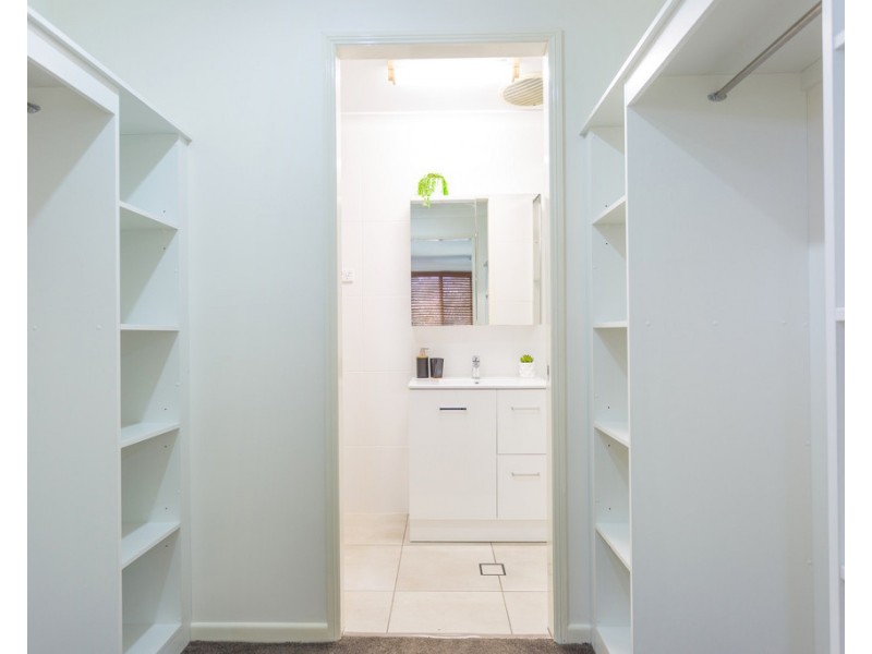 6 Mclaughlin Drive, Eimeo QLD 4740