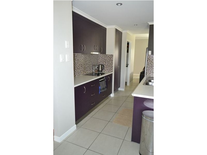 45 Hicks Road, Glenella QLD 4740