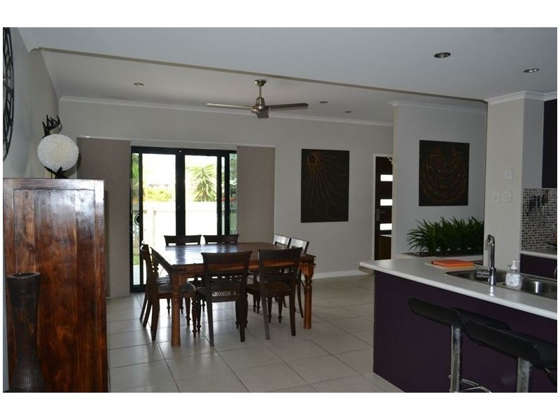 45 Hicks Road, Glenella QLD 4740