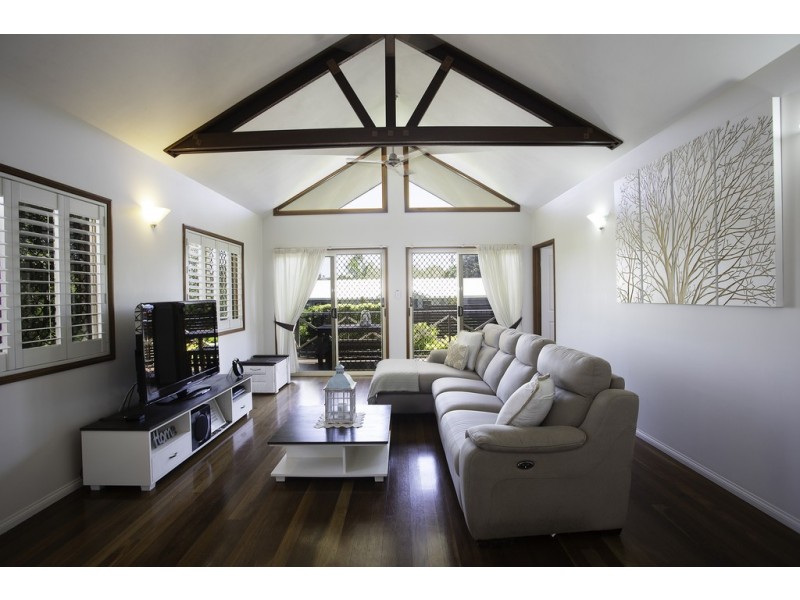 7 Grace Crescent, Slade Point QLD 4740