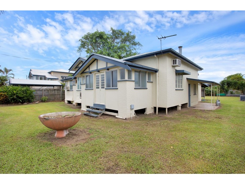 421 Bridge Road, West Mackay QLD 4740