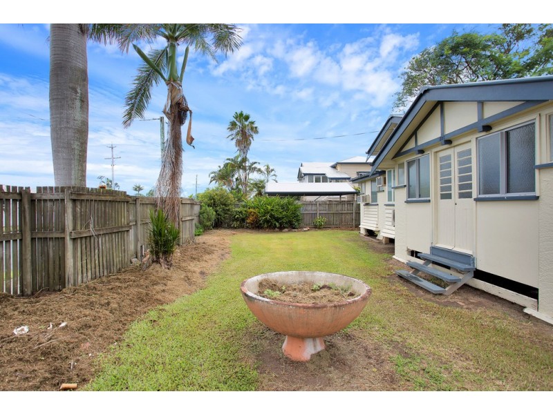 421 Bridge Road, West Mackay QLD 4740