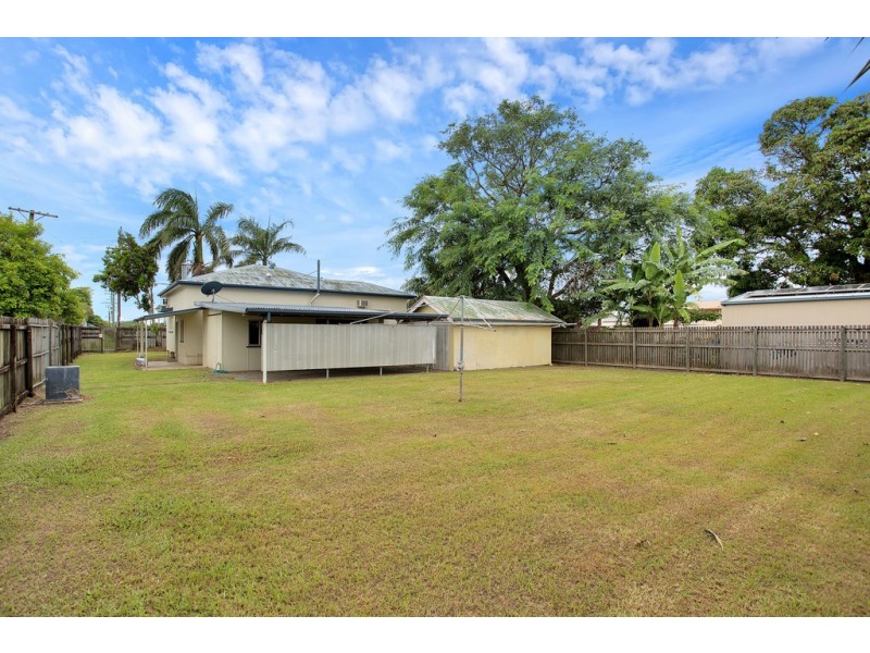 421 Bridge Road, West Mackay QLD 4740