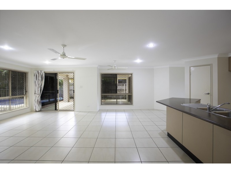 10 Companion Way, Bucasia QLD 4750