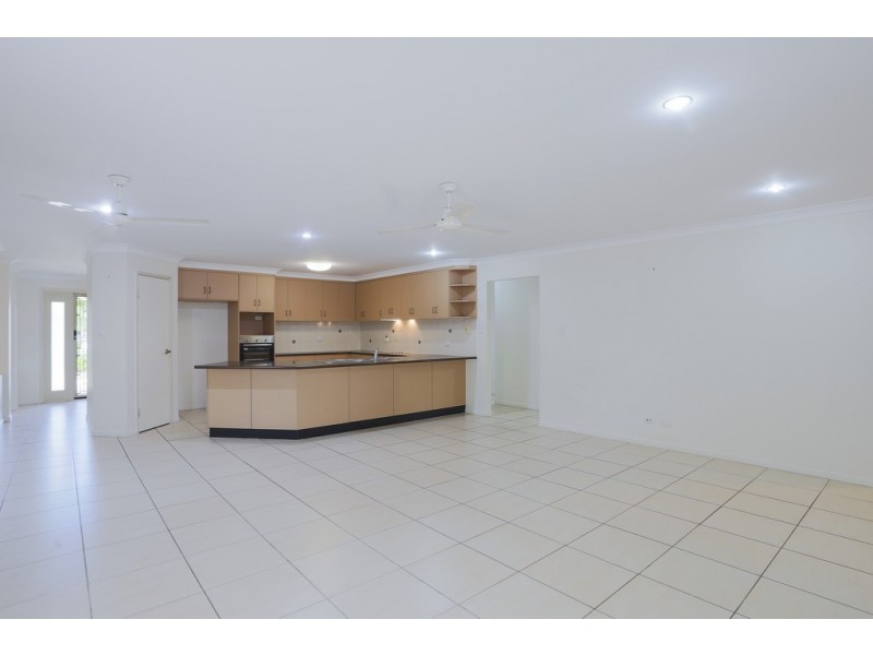 10 Companion Way, Bucasia QLD 4750