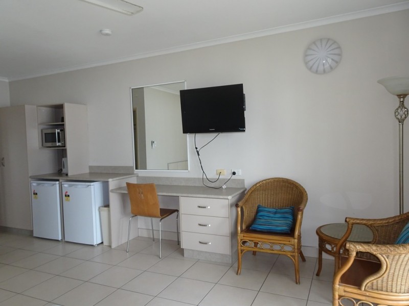 240/6 Beach Road, Dolphin Heads QLD 4740