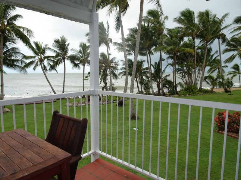 240/6 Beach Road, Dolphin Heads QLD 4740