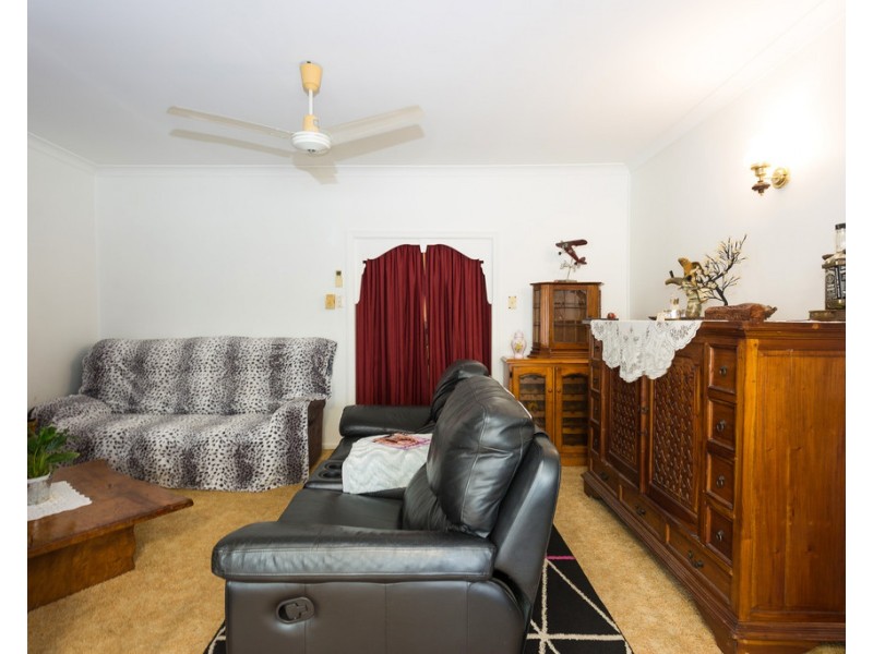 31 Smith Street, West Mackay QLD 4740