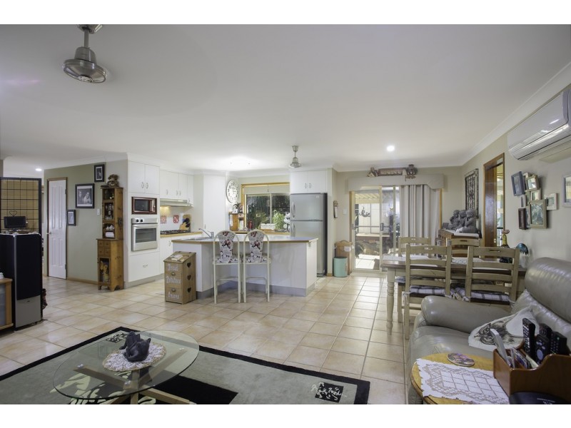 12 Mclaughlin Drive, Eimeo QLD 4740