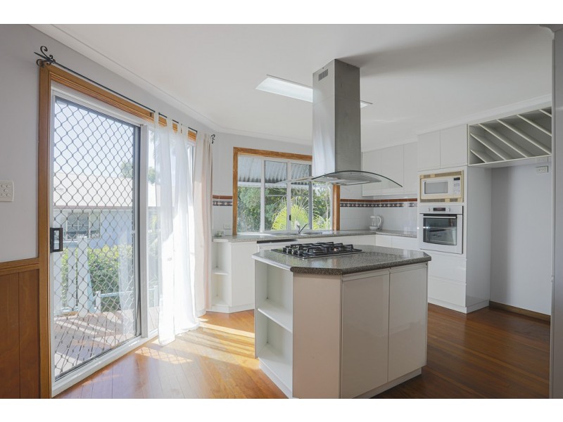 8 Chapman Court, Eimeo QLD 4740