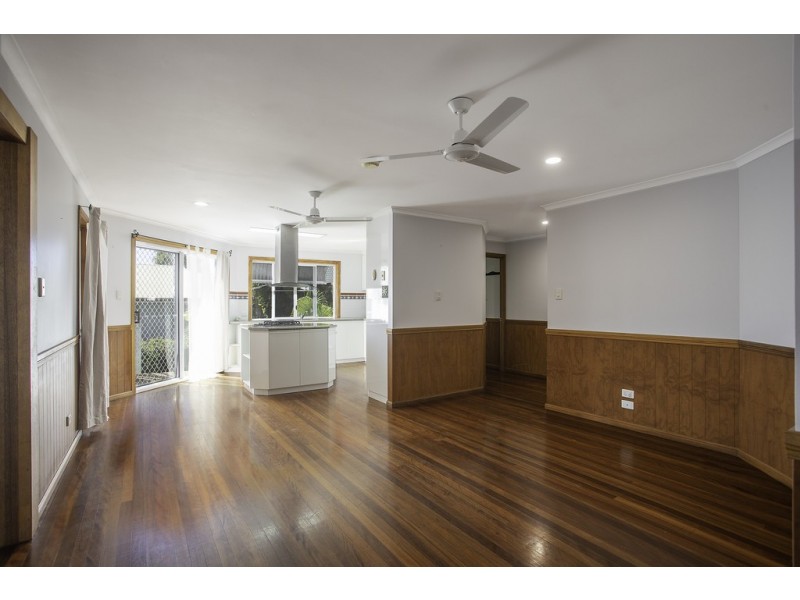 8 Chapman Court, Eimeo QLD 4740