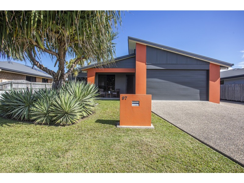 97 Dawson Boulevard, Rural View QLD 4740