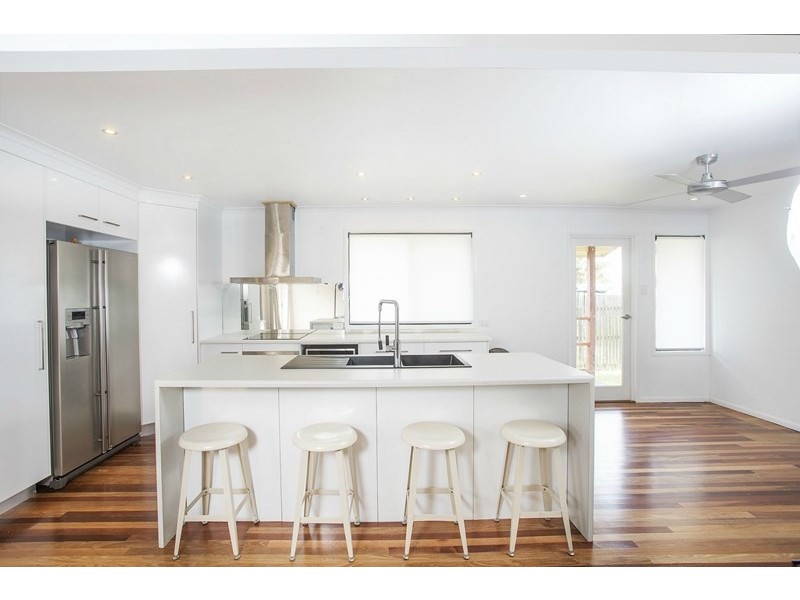 11 Parker Street, South Mackay QLD 4740