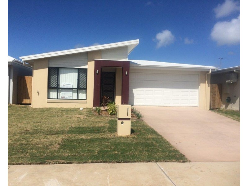 7 Henley Close, Blacks Beach QLD 4740