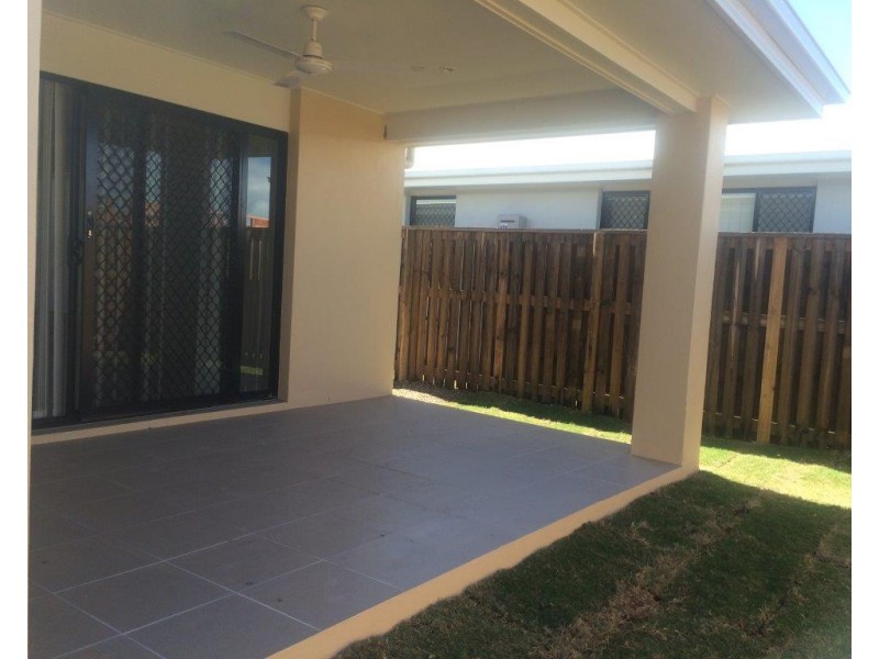 7 Henley Close, Blacks Beach QLD 4740