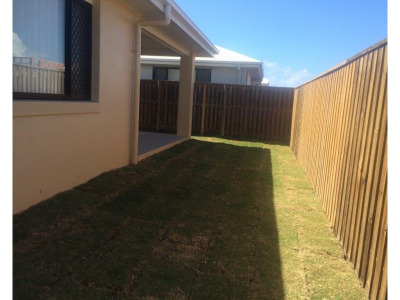 7 Henley Close, Blacks Beach QLD 4740