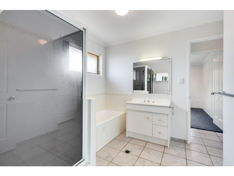 348 Bedford Road, Andergrove QLD 4740