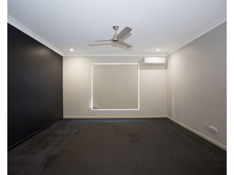 15 Majesty Street, Rural View QLD 4740