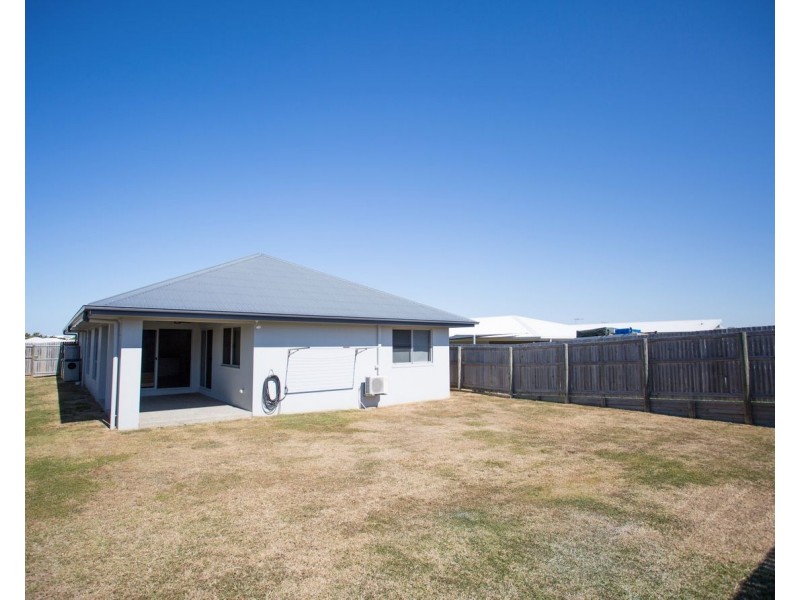 15 Majesty Street, Rural View QLD 4740