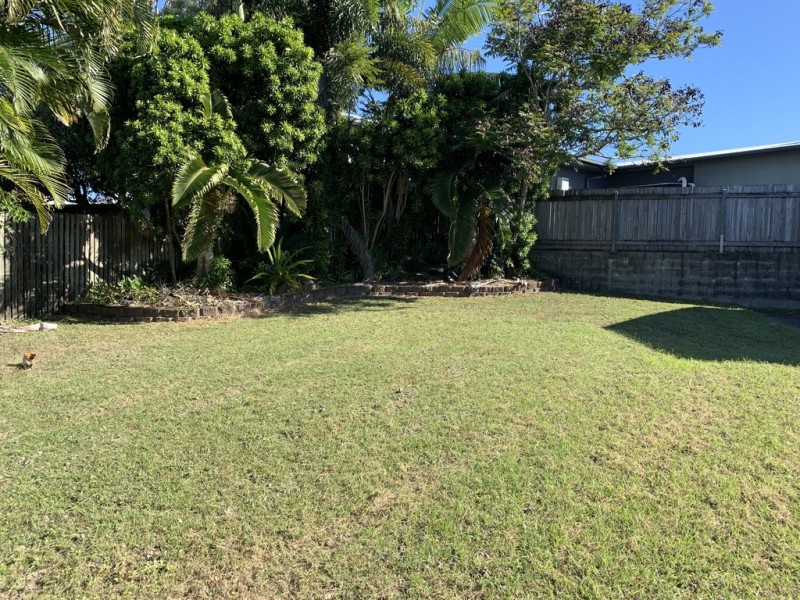 13 Pardoe Street, Bucasia QLD 4750