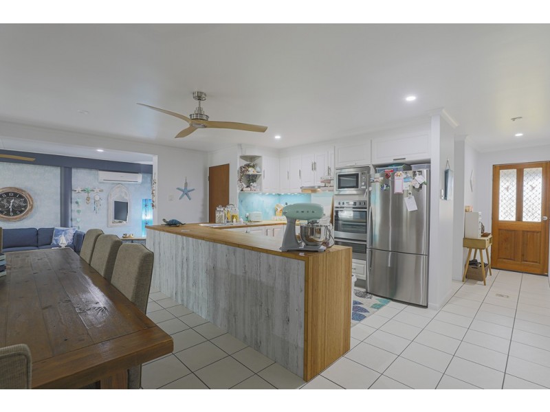 19 Barber Drive, Eimeo QLD 4740