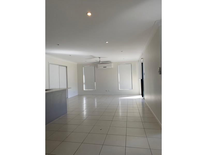2/8 Bonney Street, Rural View QLD 4740