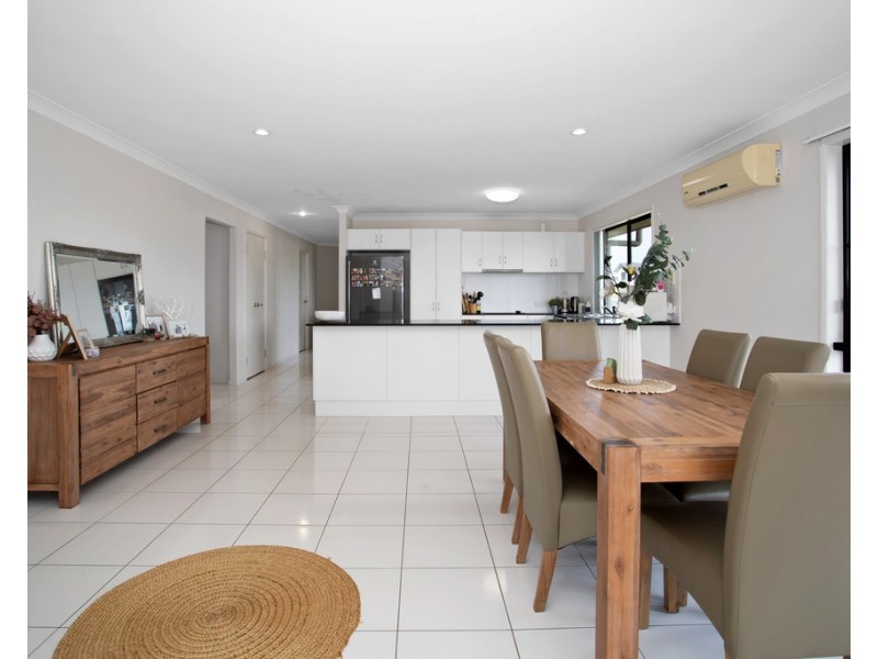 1 Crestview Crescent, Bucasia QLD 4750