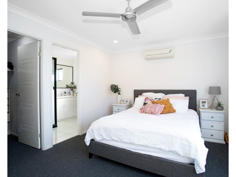 1 Crestview Crescent, Bucasia QLD 4750