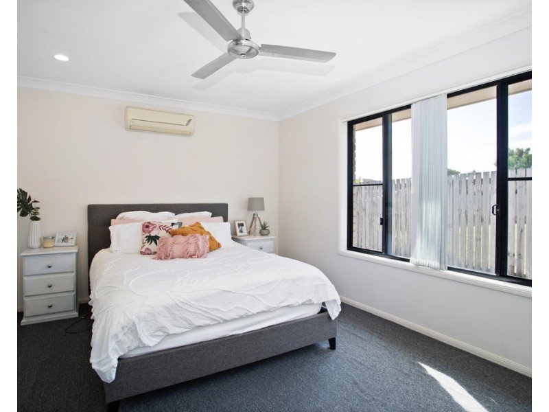 1 Crestview Crescent, Bucasia QLD 4750