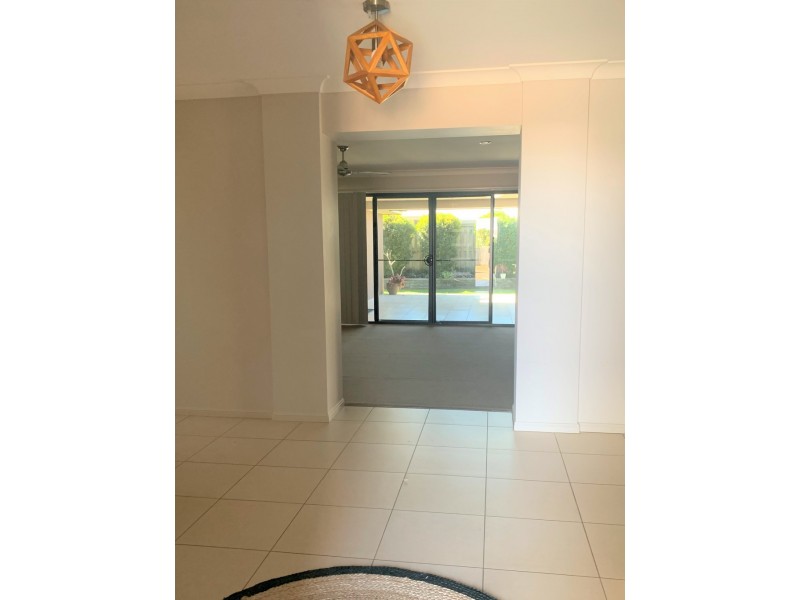 30 Miami Terrace, Blacks Beach QLD 4740