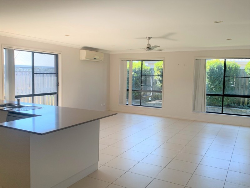 30 Miami Terrace, Blacks Beach QLD 4740