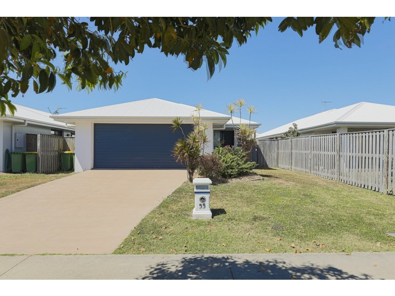 55 Commander Parade, Shoal Point QLD 4750
