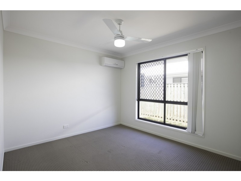 55 Commander Parade, Shoal Point QLD 4750