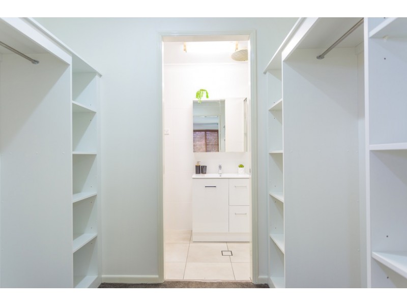 6 Mclaughlin Drive, Eimeo QLD 4740