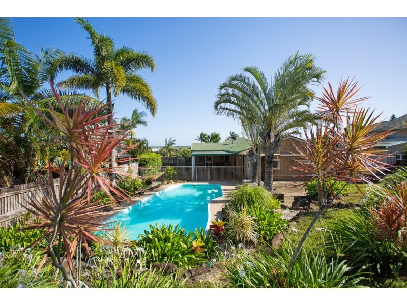 6 Mclaughlin Drive, Eimeo QLD 4740