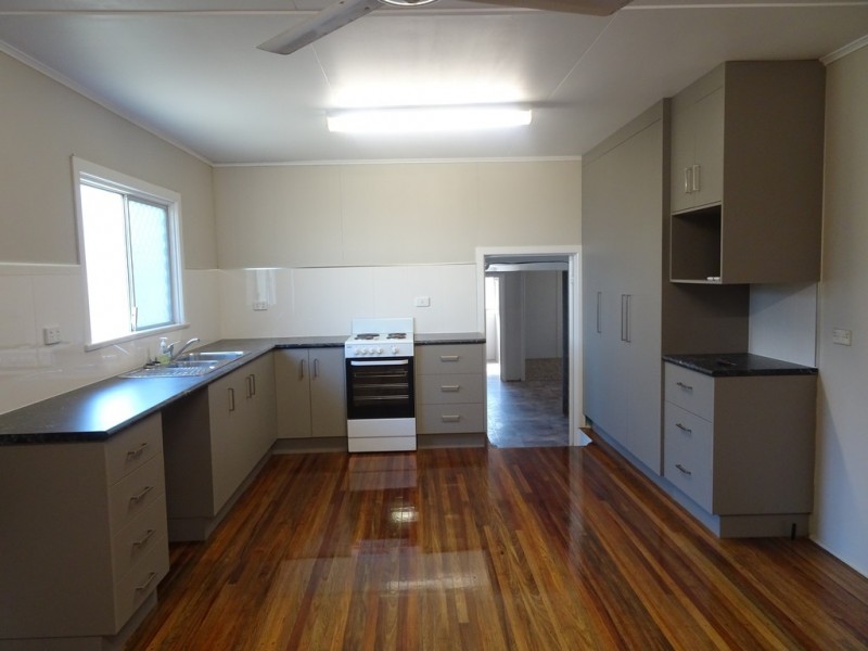 19 Barton Street, West Mackay QLD 4740