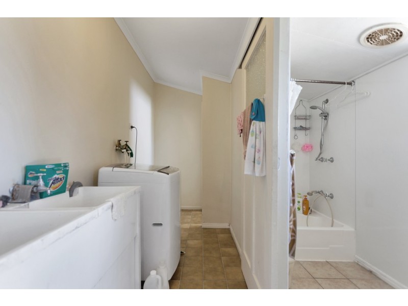 6 Howland Street, North Mackay QLD 4740