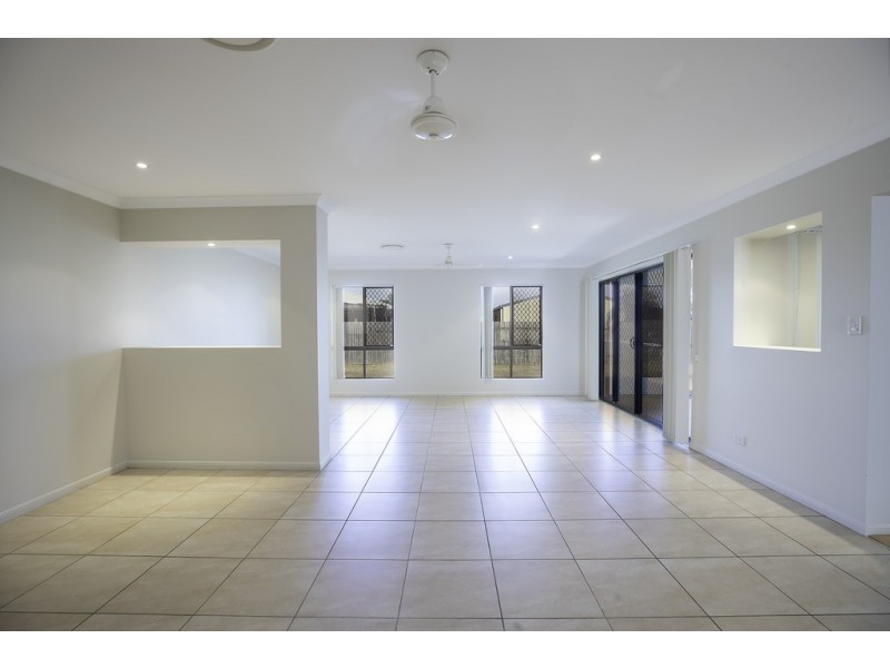 18 Cutfield Street, Glenella QLD 4740