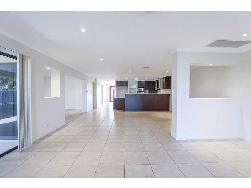 18 Cutfield Street, Glenella QLD 4740