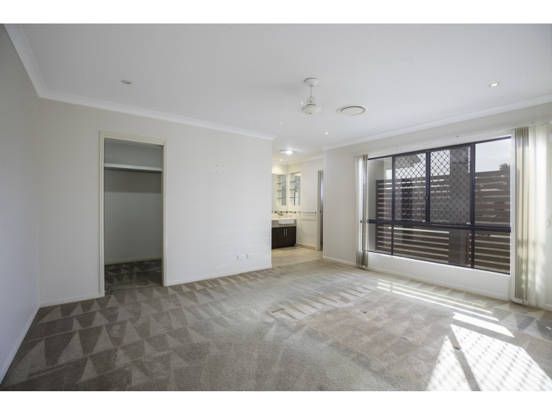 18 Cutfield Street, Glenella QLD 4740