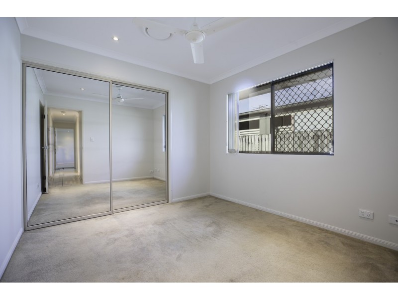 18 Cutfield Street, Glenella QLD 4740