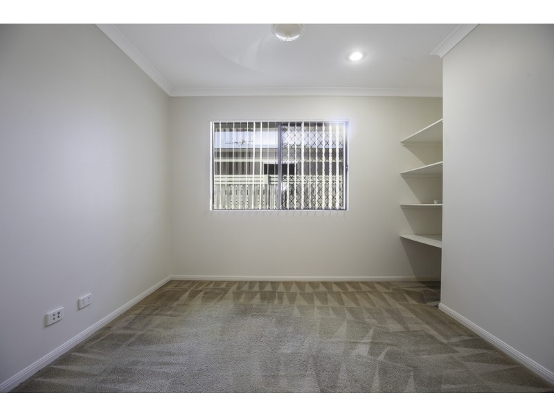 18 Cutfield Street, Glenella QLD 4740